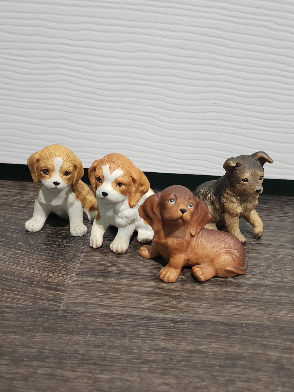 (Lot of 4) Homco Porcelain Assorted Cute Dog Puppy Litter Collection Figure